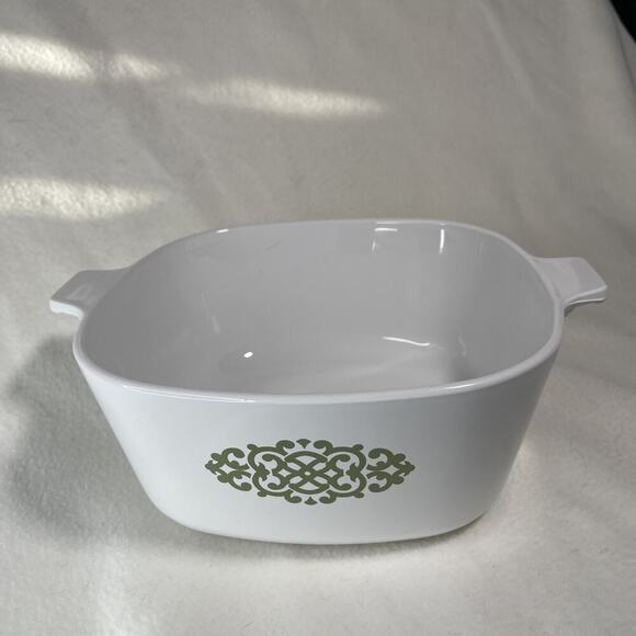 Corningware SHELL OIL Green Medallion 2 1/2 Qt, P-2 1/2-B Casseroles, NO LID - Picture 1 of 4